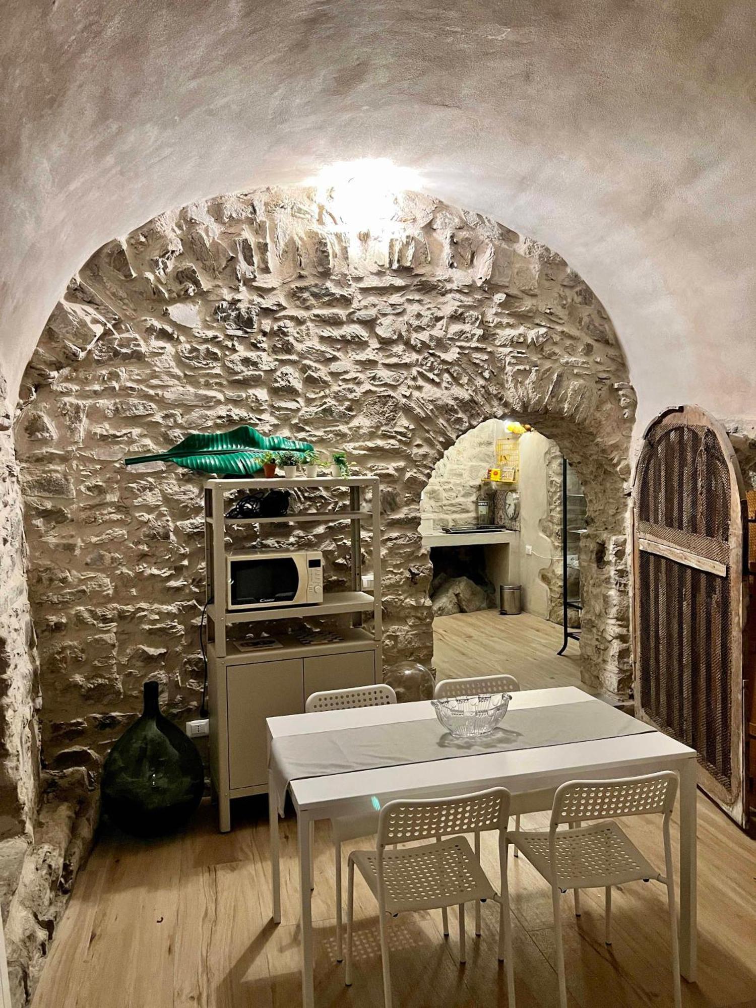 La Finestra Di Dante Apartment Mulazzo Екстериор снимка